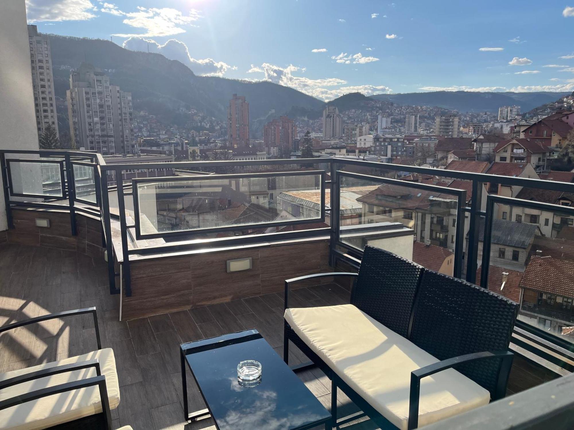 Penthouse Lejlighed Užice Eksteriør billede